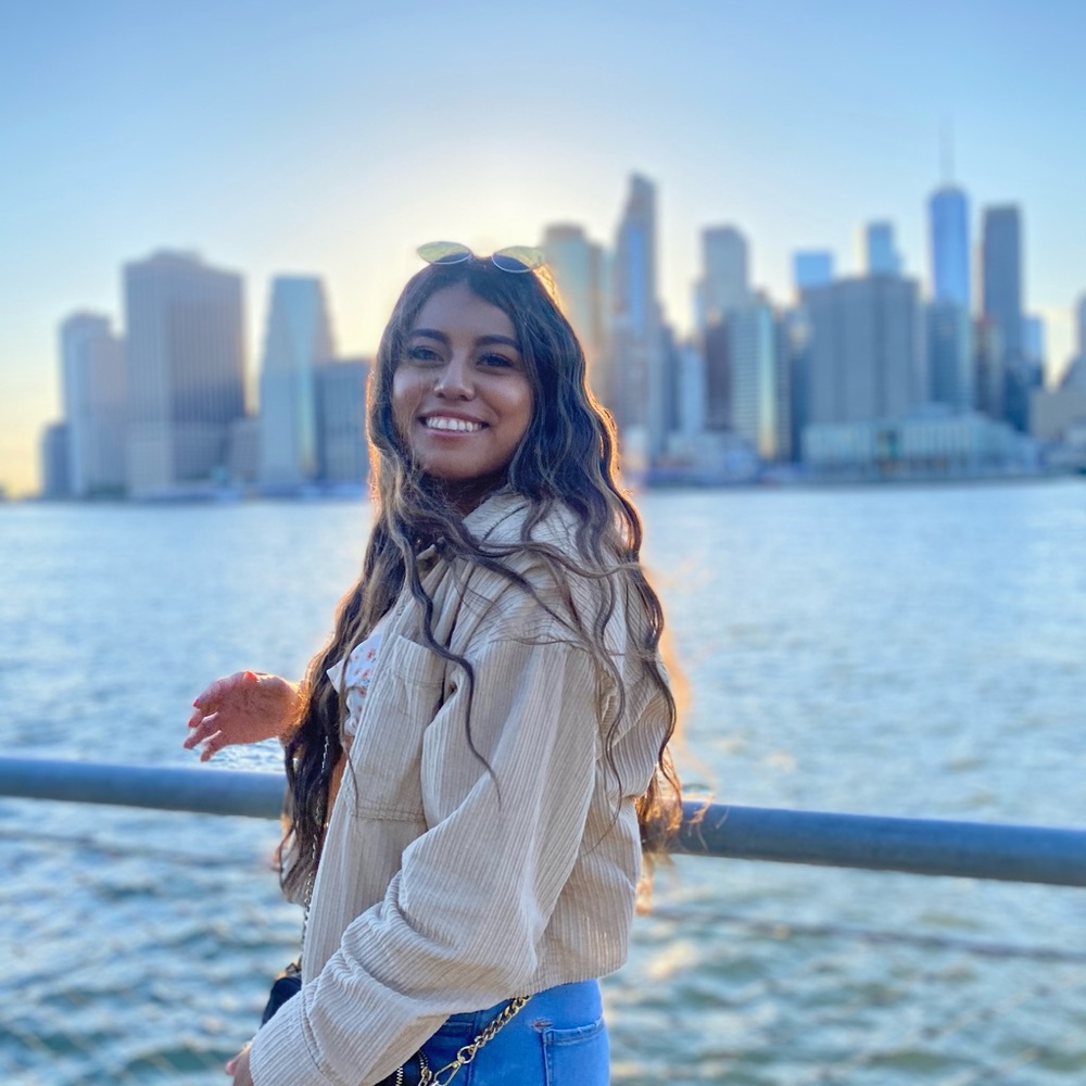 Meet your Posher, Estephanie